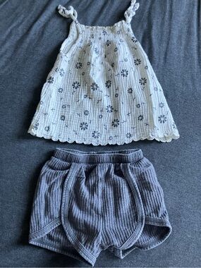 Grayson Threads White Floral Tank & Gray Ribbed Shorts Set